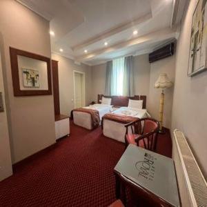 Hotel Royal Prishtine Bagian luar foto